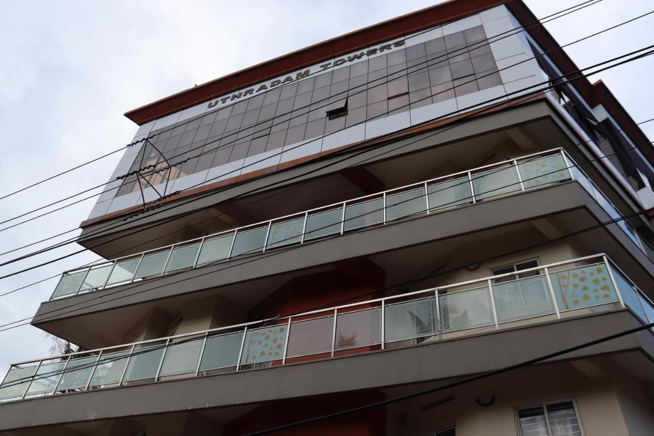 Uthradam Towers Hotel Thiruvananthapuram Exterior foto